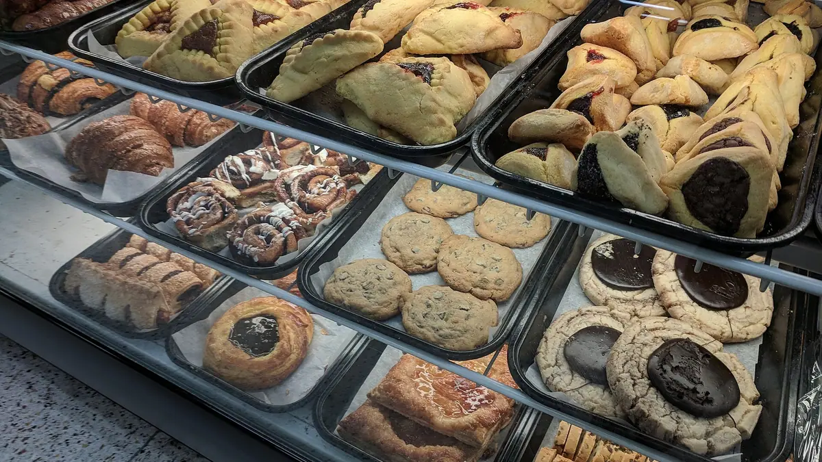 Mosam Bakery – bakery in Old Trafford, Manchester